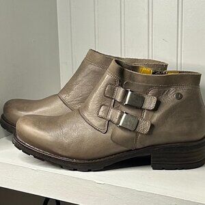 JAFA Ankle Boots Womens 10 Gray Buckle Zipper Side Closure Portugal